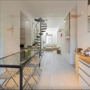 designterrazzo-a-5-min-dal-centro-lauras-house.italymilanhotels.net/